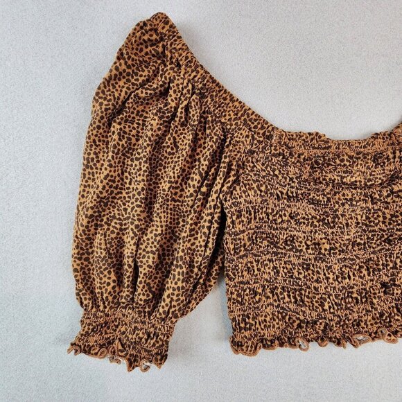 Urban Outfitters Giselle Cheetah Smocked Square Neck Puff Sleeve Ruffle Crop Top - Picture 4 of 13